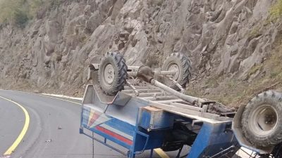 Düzce’nin Yığılca ilçesinde tarım aracı olarak kullanılan patpatın devrilmesi sonucu