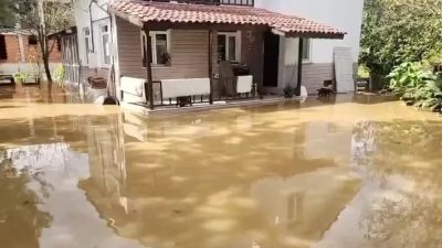 Düzce genelinde gece boyunca etkili olan yağışın ardından Gölyaka ilçesinde