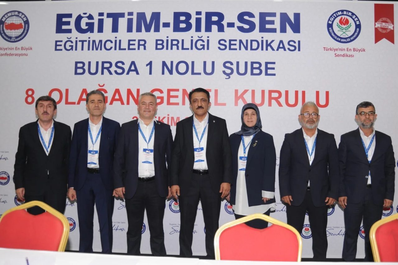 Eğitim-Bir-Sen Bursa 1 Nolu Şubesi’nin 8. Olağan Genel Kurulu, üyelerin