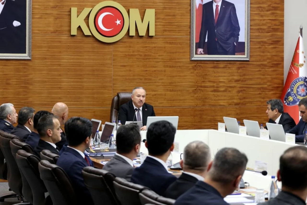 Emniyet Genel Müdürü Ali Fidan başkanlığında Kaçakçılık ve Organize Suçlarla