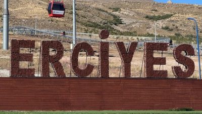 Kayseri Büyükşehir Belediyesi’nin Erciyes Kayak Merkezi’ni dört mevsim turizm destinasyonu