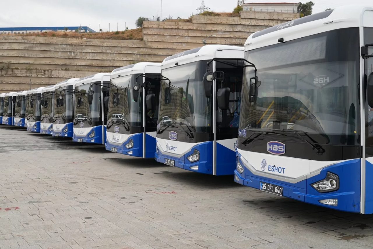İzmir Büyükşehir Belediyesi kent içi toplu ulaşımı daha güvenli, konforlu,