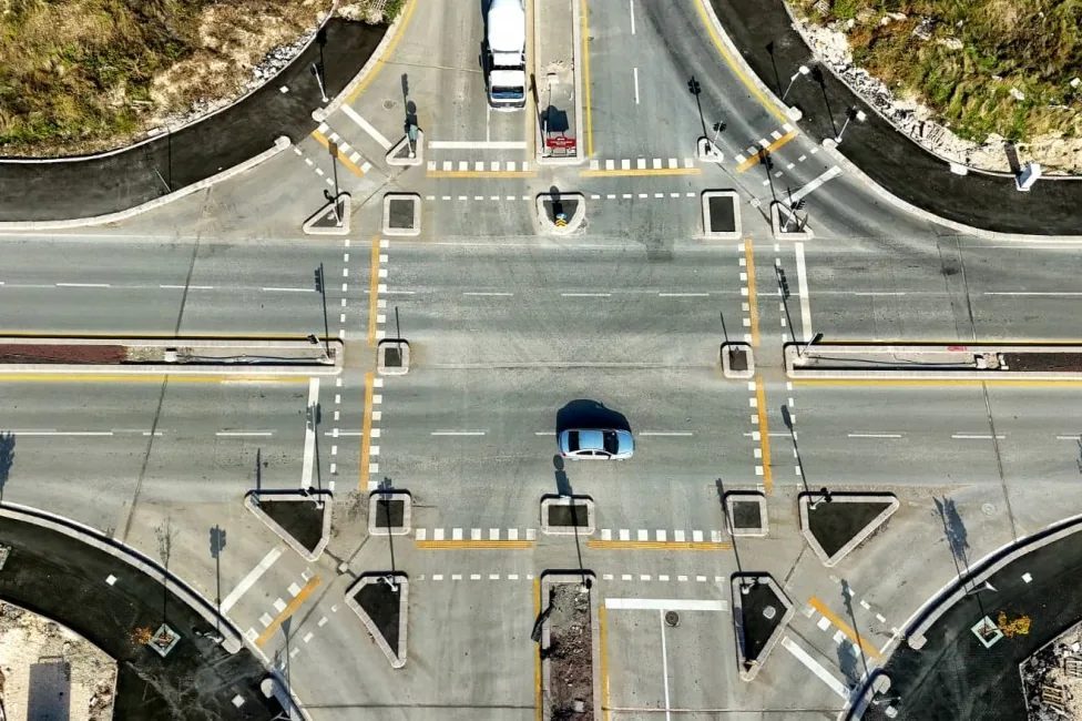 Eskişehir Büyükşehir Belediyesi, Aşağı Söğütönü Mahallesi’ndeki bulvarlarda yol çizgi ve