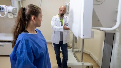 İzmir Büyükşehir Belediyesi Eşrefpaşa Hastanesi Buca Semt Polikliniği’nde fizik tedavi