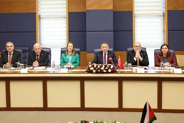 TBMM Dışişleri Komisyonu Başkanı Fuat Oktay, Ürdünlü heyetle görüşmesinde ekonomik,