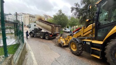 Gebze Belediyesi, kent genelinde etkili olan sağanak yağışın oluşturabileceği olumsuzluklara