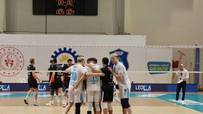 SMS Grup Efeler Ligi’nde mücadele eden Gebze Belediyespor, sahasında oynadığı
