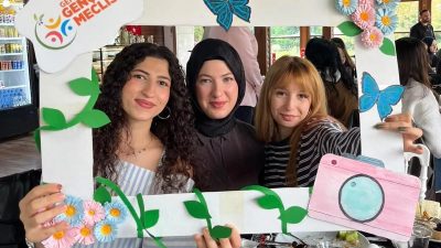 Bursa'da Gemlik Kent Konseyi Gençlik Meclisi ev sahipliğinde Gemlik Bölge