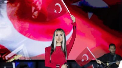 Hande Ünsal, Cumhuriyet'in 103. yılını iki konserle kutladı. 29 Ekim