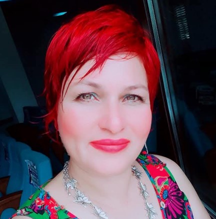 Hülya GÜLMEZ yazar fotoğrafı