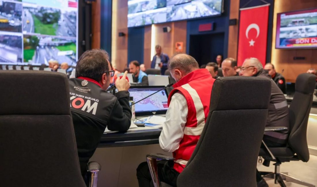 İstanbul’da etkili olan şiddetli yağışın ardından hasar tespit çalışmaları başladı.