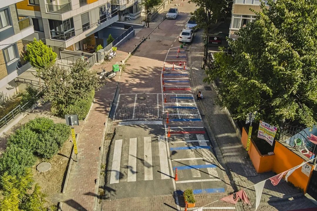 İstanbul’da yürütülen “Güvenli İlkokul Bölgeleri Projesi” kapsamında, Küçükçekmece, Sultangazi ve