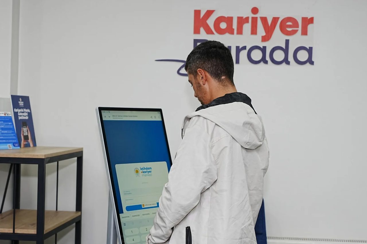 Samsun Büyükşehir Belediyesi İstihdam ve Kariyer Merkezi, iş arayan vatandaşlarla