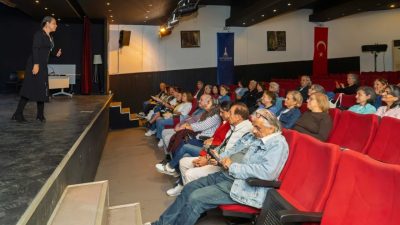 İzmir Büyükşehir Belediyesi’nin 60 yaş ve üzeri vatandaşları aktif yaşama