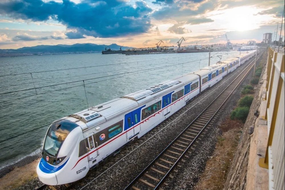 İzmir’de 29 Ekim Cumhuriyet Bayramı için toplu ulaşım seferleri yeniden