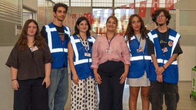 İzmir Büyükşehir Belediyesi Sağlık Gönüllüleri Projesi, ikinci yılında büyüyerek yoluna