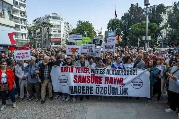 İzmir'de gazetecilere yönelik yargı süreçleri, medya kuruluşlarına kayyum atanması ve