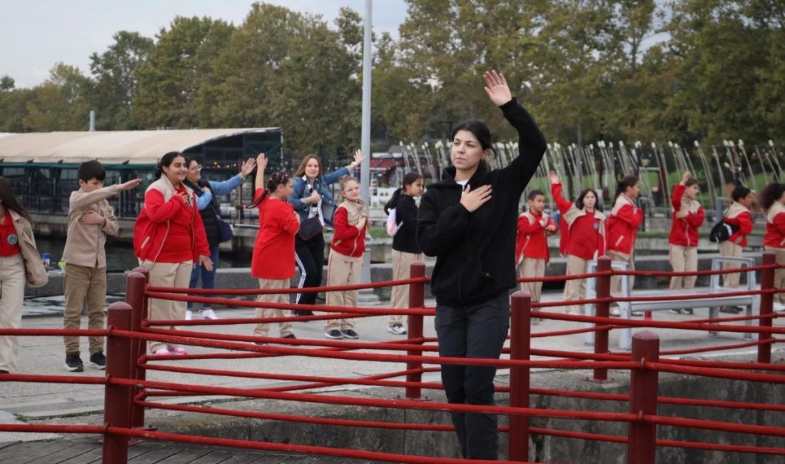 İzmit Belediyesi Gençlik ve Spor Hizmetleri Müdürlüğü tarafından Dünya Yürüyüş