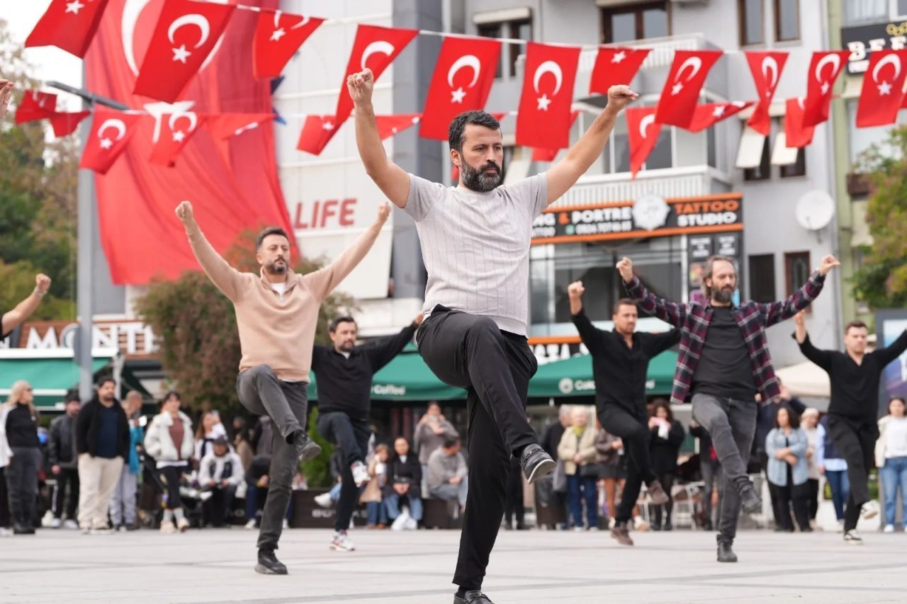 Kocaeli Büyükşehir Belediyesi bünyesindeki Büyükşehir Belediyesi Konservatuvarı Halk Dansları Bölümü,