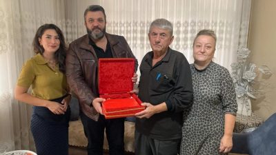 İzmit Belediyesi, Körfez’de ikamet eden Kıbrıs Gazileri Nurettin Göğdemir ve