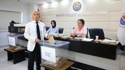 MTSO’da Meclis Başkanı Hamit İzol Güven TazelediMersin Ticaret ve Sanayi
