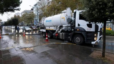 İzmir Büyükşehir Belediyesi ve İZSU, olası su baskınlarına karşı önlemleri