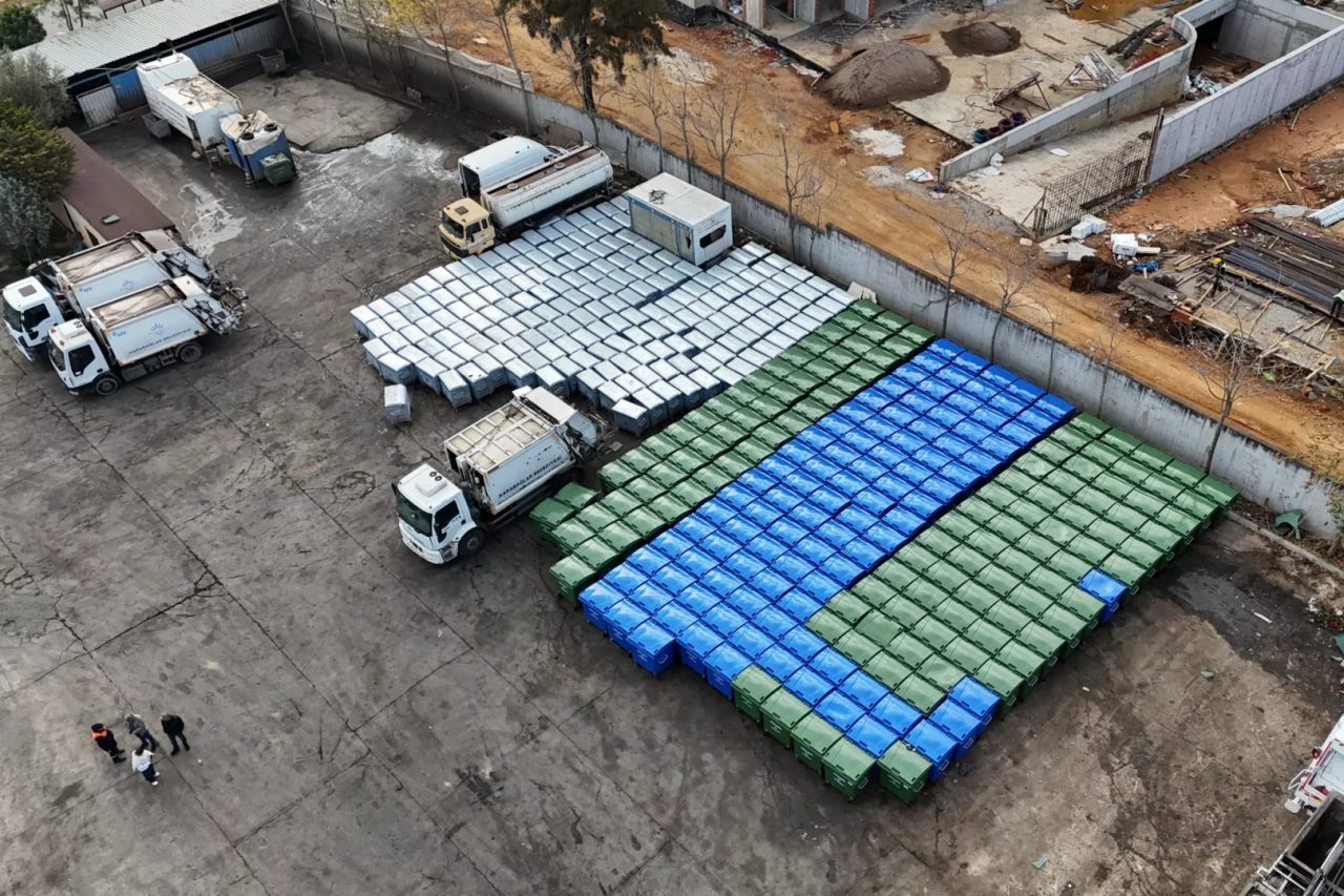 İzmir'de Karabağlar Belediyesi, temizlik altyapısını güçlendirmek amacıyla 2026 yılında 591