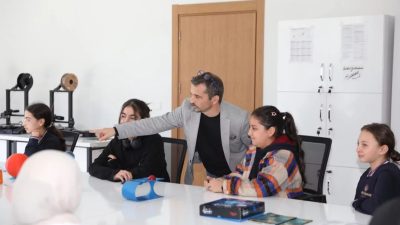 Kayseri Kocasinan Belediyesi, yenilikçi vizyonu doğrultusunda gençleri geleceğin teknolojileriyle buluşturmayı