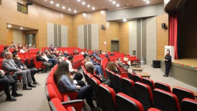 Hizmet içi eğitim programları ile personeline destek olan Kayseri Melikgazi