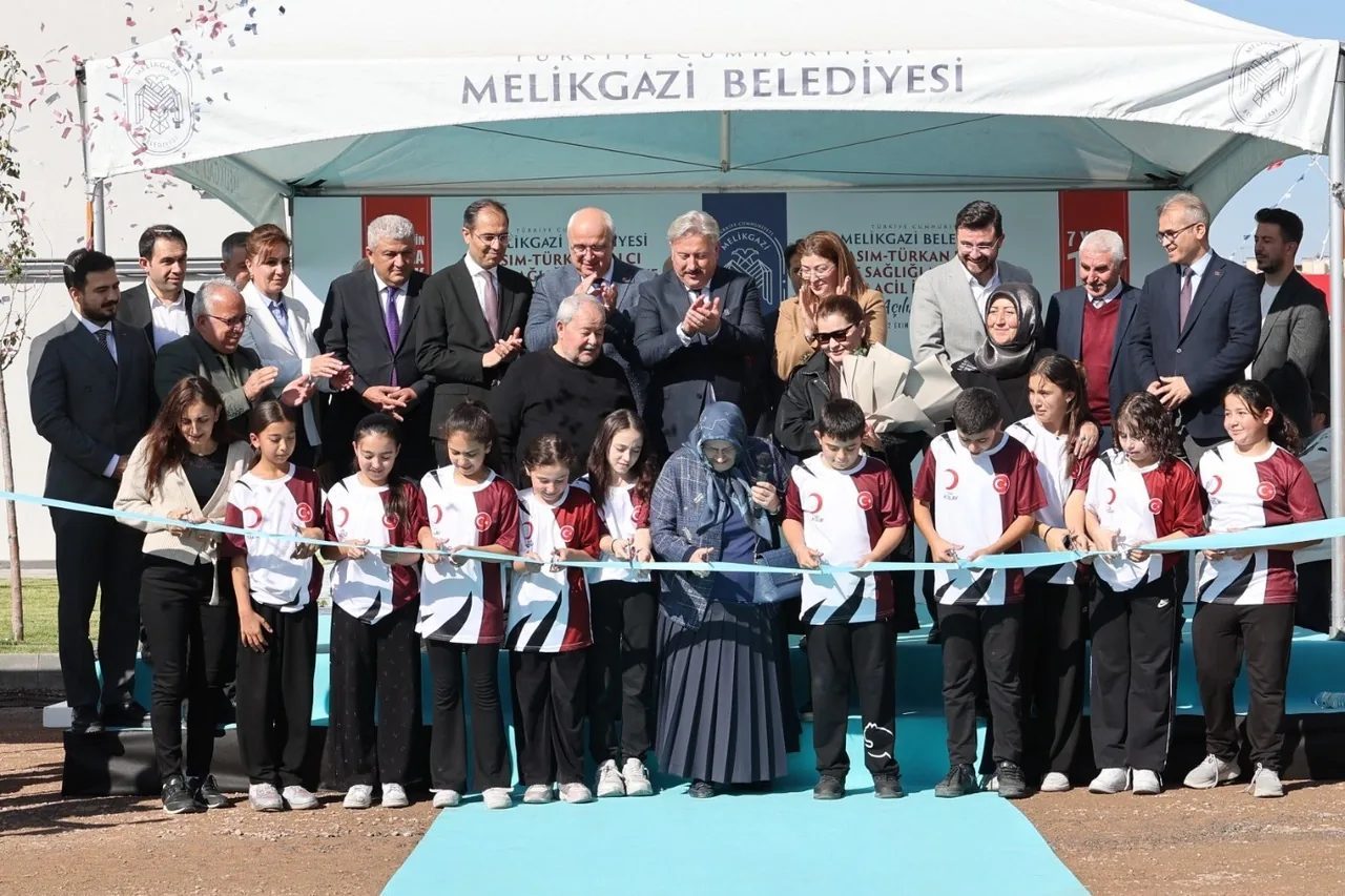Açılıştan açılışa koşan Kayseri Melikgazi Belediyesi, ilçeye kazandırdığı sağlık yatırımlarına