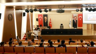 Kayseri Talas Belediyesinde görev yapan zabıta ve güvenlik personeline, terörle