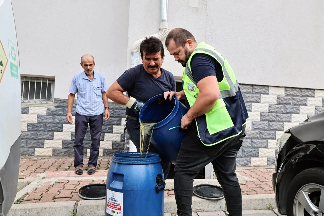 Kayseri Talas Belediyesi tarafından yürütülen Bitkisel Atık Yağ Toplama Kampanyası,