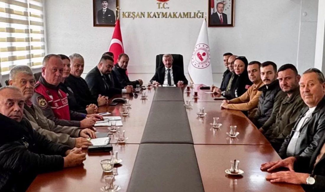 Edirne'nin Keşan ilçesinde Kaymakam Aziz Mercan başkanlığında toplanan İlçe Spor