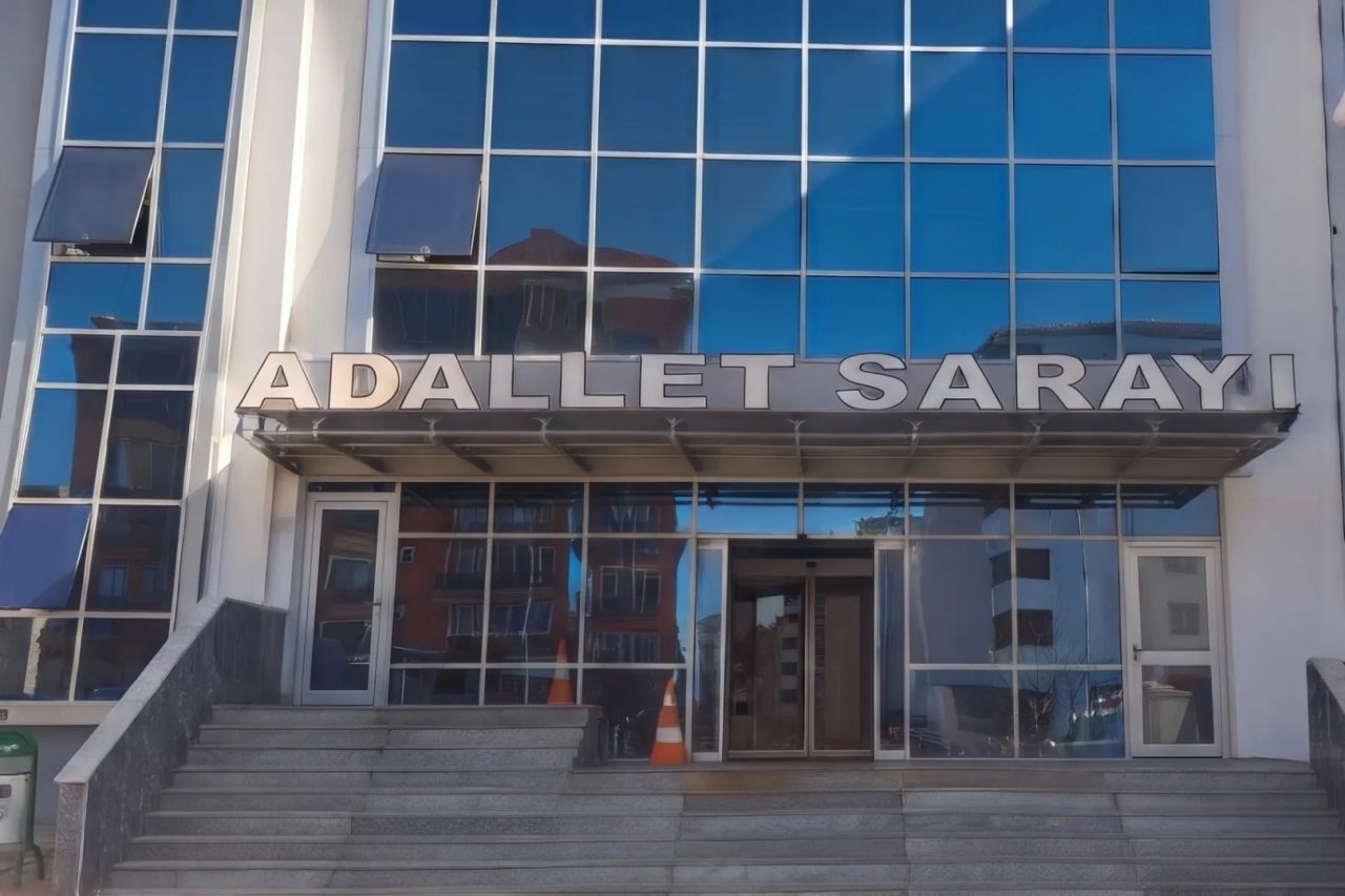 Edirne'nin Keşan ilçesinde, polis ekiplerince durdurulan R.D.'nin, uyuşturucu ticareti suçundan