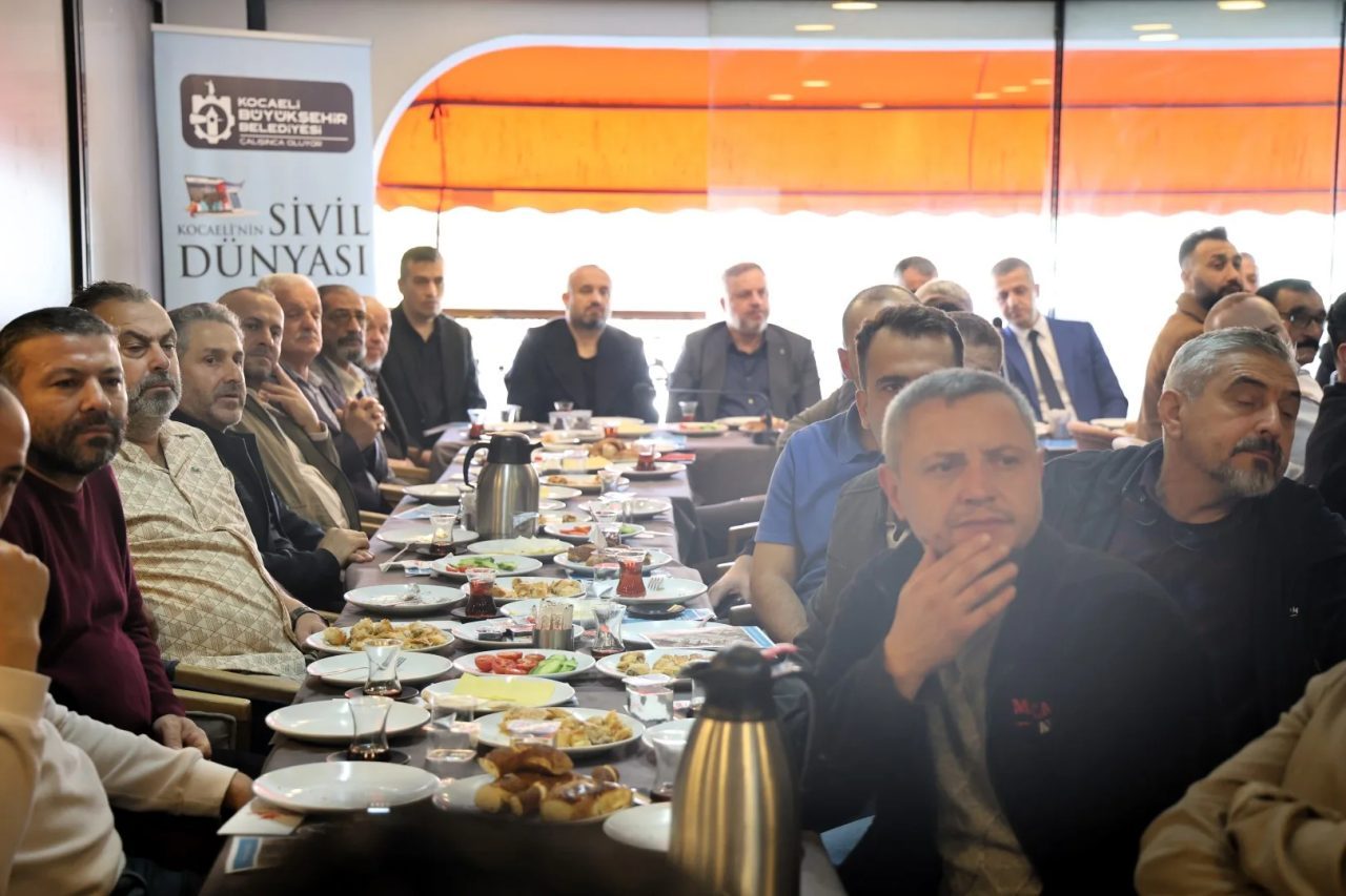 Kocaeli Büyükşehir Belediyesi, Yeşilova Meydan Kavşağı’nda yapılması planlanan yenileme çalışmaları