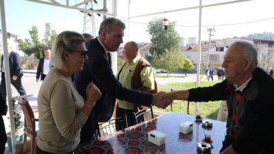 Kocaelş'de İzmit Belediyesi Başkan Yardımcıları İlker Ulusoy ve Nilgün İrteni