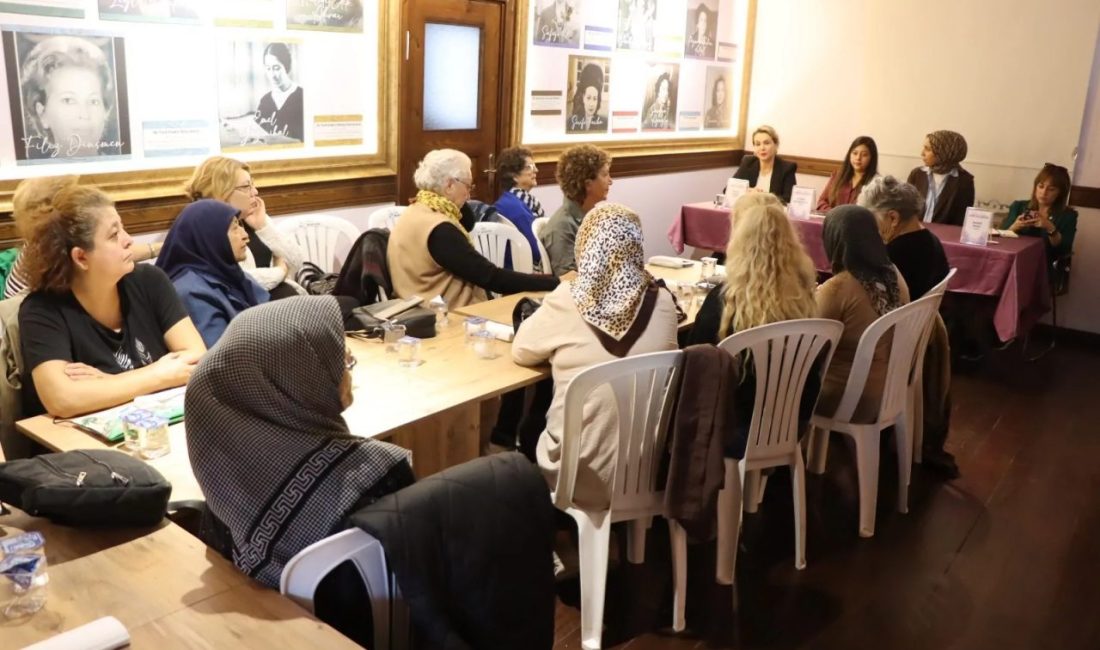 Kocaeli İzmit Belediyesi tarafından kadınların sosyalleşmesini, bilgi edinmesini ve dayanışma
