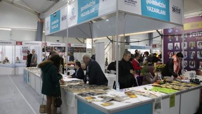 Kocaeli Büyükşehir Belediyesi, kentin kültür ve edebiyat hayatına katkı sunan