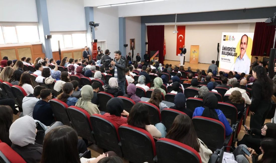 Konya Büyükşehir Belediye Başkanı Uğur İbrahim Altay, “Üniversite Buluşmaları” kapsamında