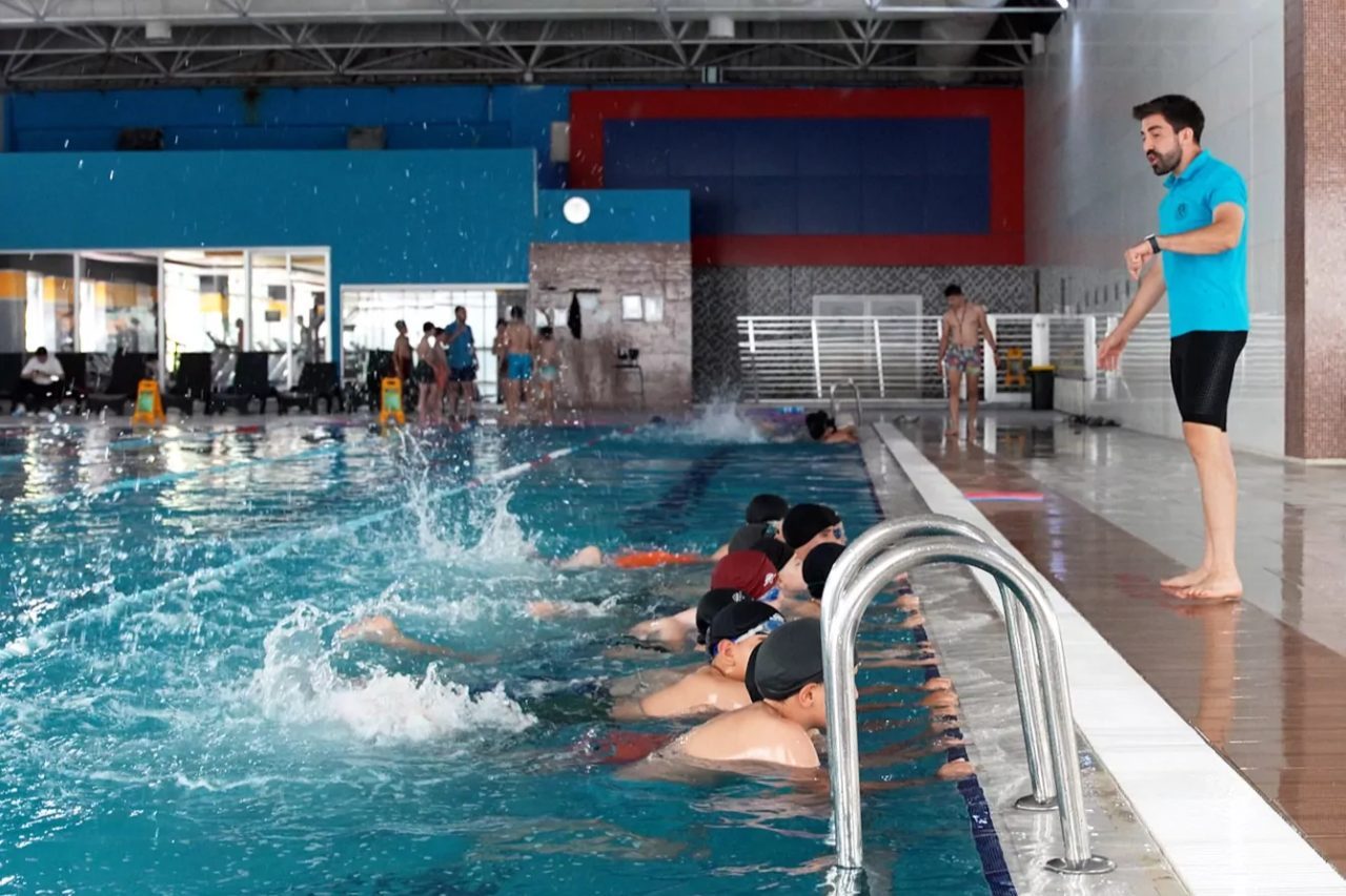 Konya Karatay Kış Spor Okulları’nda yeni dönem eğitimleri başladı. 13