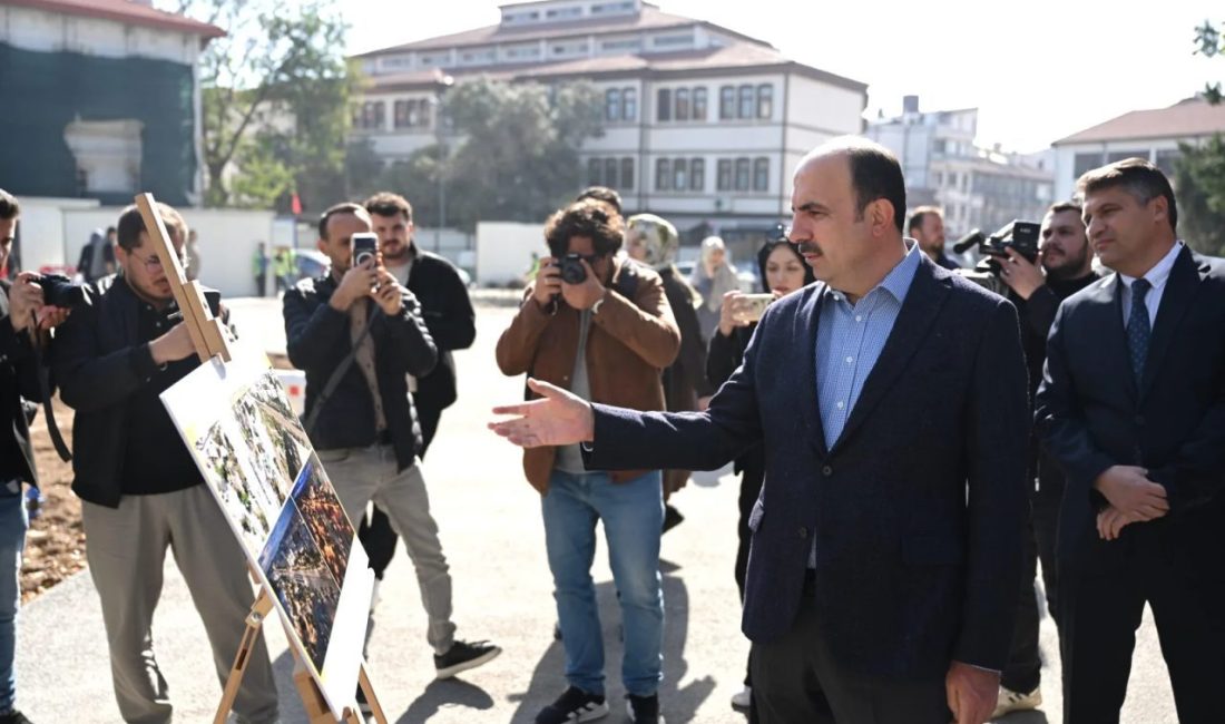 Konya Büyükşehir Belediye Başkanı Uğur İbrahim Altay, basın mensuplarıyla birlikte