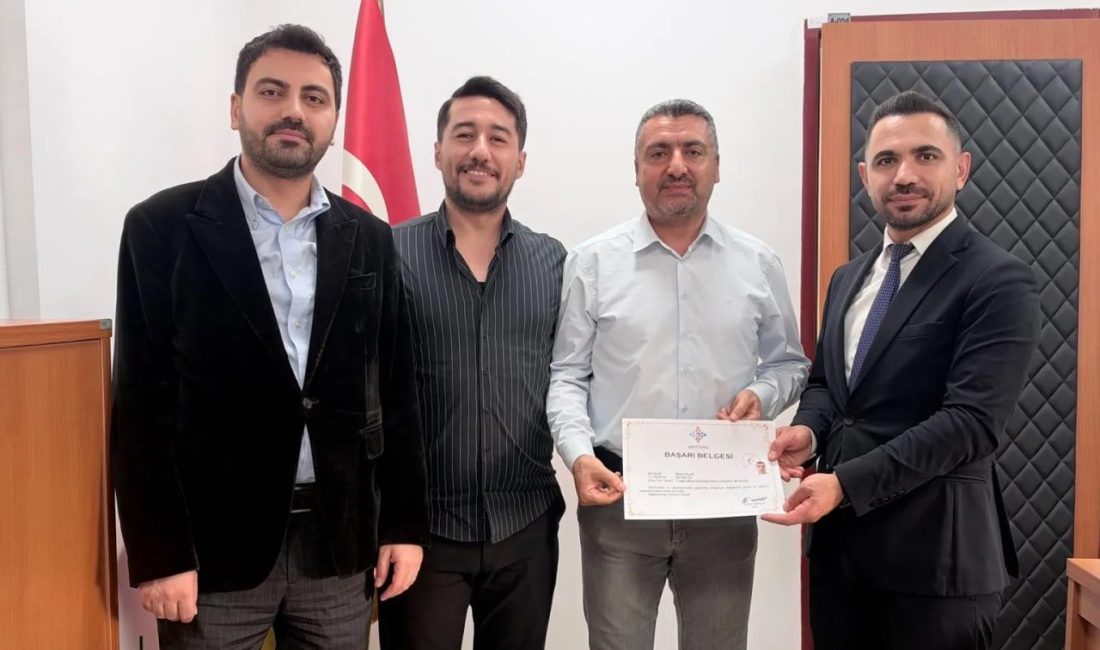 Kozluk Devlet Hastanesinde, görevlerini özveriyle yerine getiren, başarılı çalışmaları ve