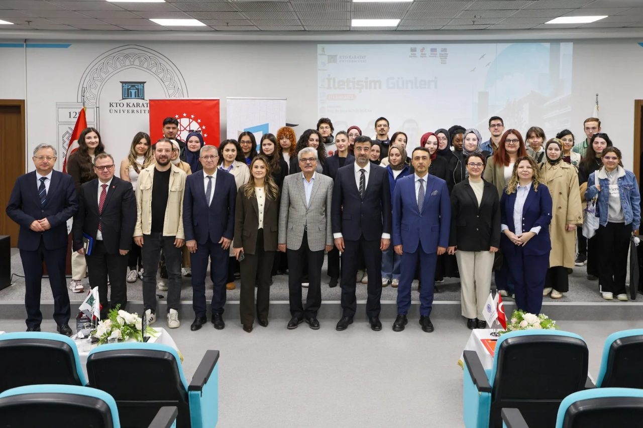 KTO Karatay Üniversitesi’nde düzenlenen “İletişim Günleri 2026” panelinde kamu iletişimi,