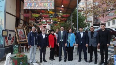 Kütahya'da Rüstem Paşa Sokağı, belediyenin düzenleme çalışmalarıyla sanat etkinlikleri ve
