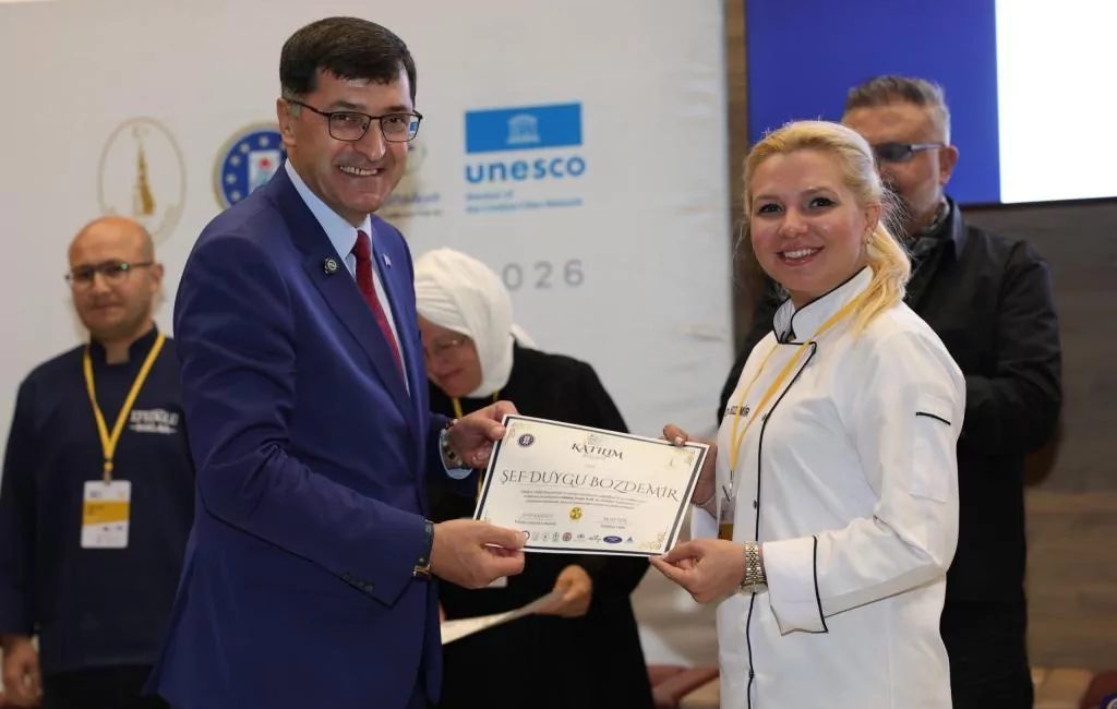 Kütahya Belediyesi'nin ev sahipliğinde düzenlenen KDW2026 kapsamında düzenlenen söyleşide, coğrafi
