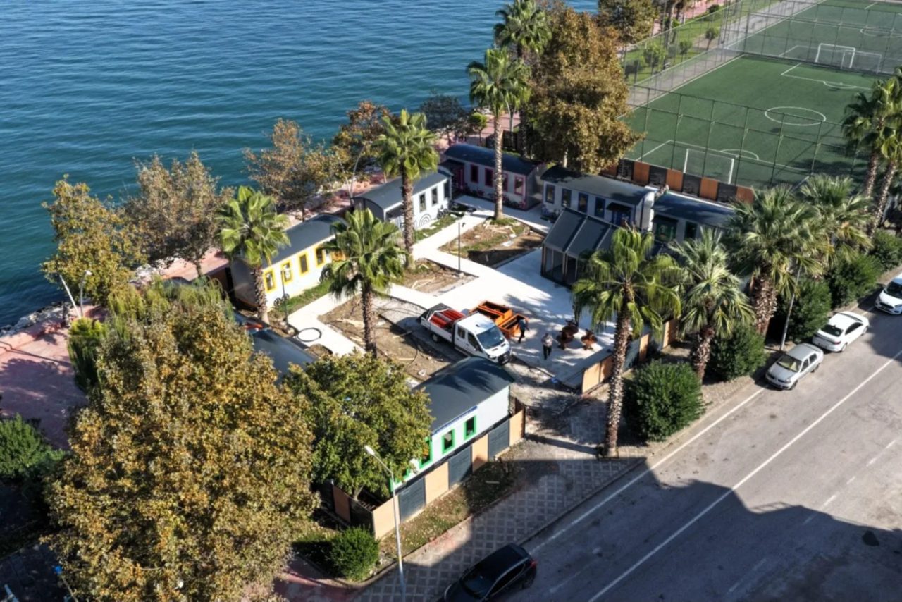 Kocaeli Büyükşehir Belediyesi’nin Karamürsel’de hayata geçireceği Lokomotif Çocuk Köyü’nde çalışmalar
