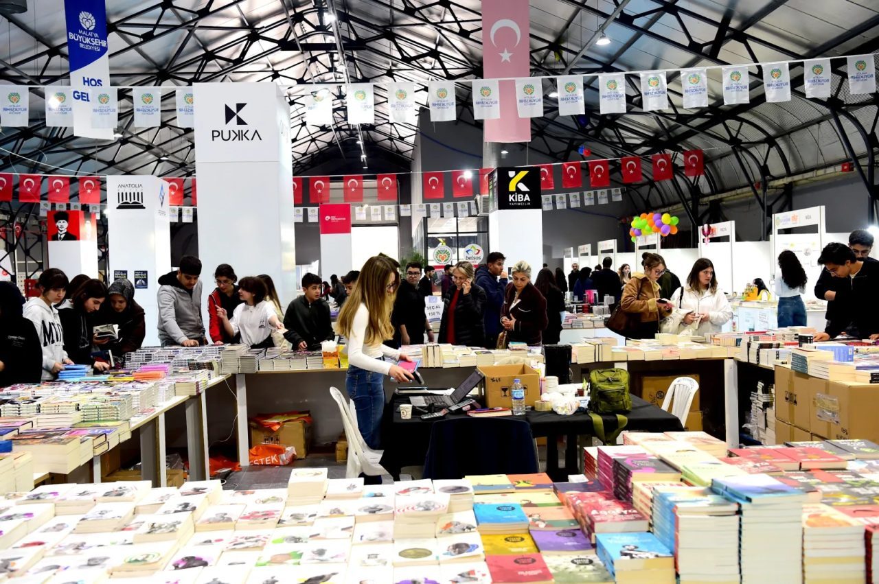 Malatya Büyükşehir Belediye Başkanı Sami Er, 12. Malatya Kitap Fuarı’nın