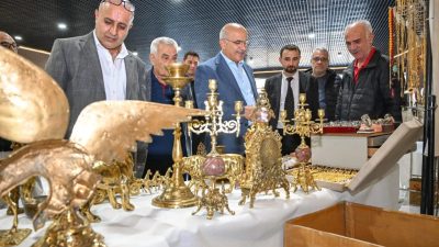 Malatya Büyükşehir Belediyesi ile Antikacılar Derneği iş birliğinde açılan Malatya