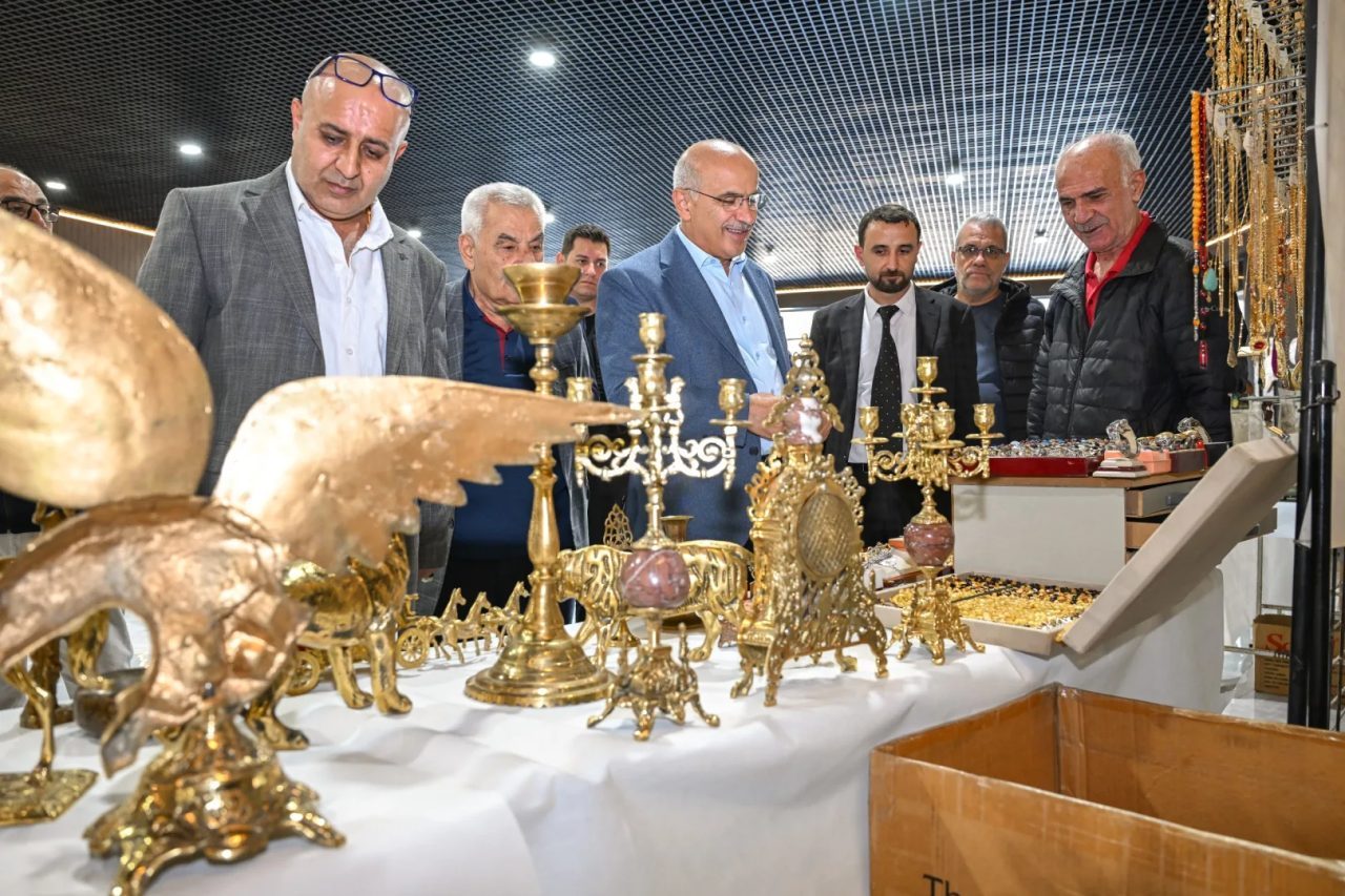 Malatya Büyükşehir Belediyesi ile Antikacılar Derneği iş birliğinde açılan Malatya