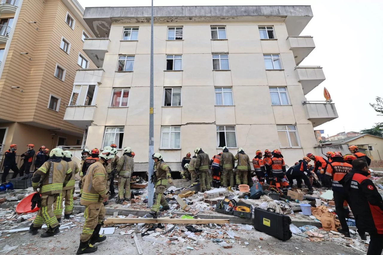İstanbul Büyükşehir Belediye Başkan Vekili Nuri Aslan, Maltepe’de meydana gelen